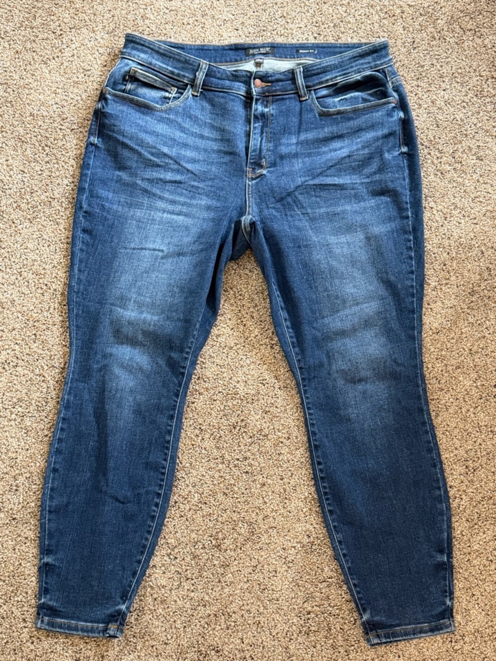 Judy Blue Medium Wash Skinny Jeans
